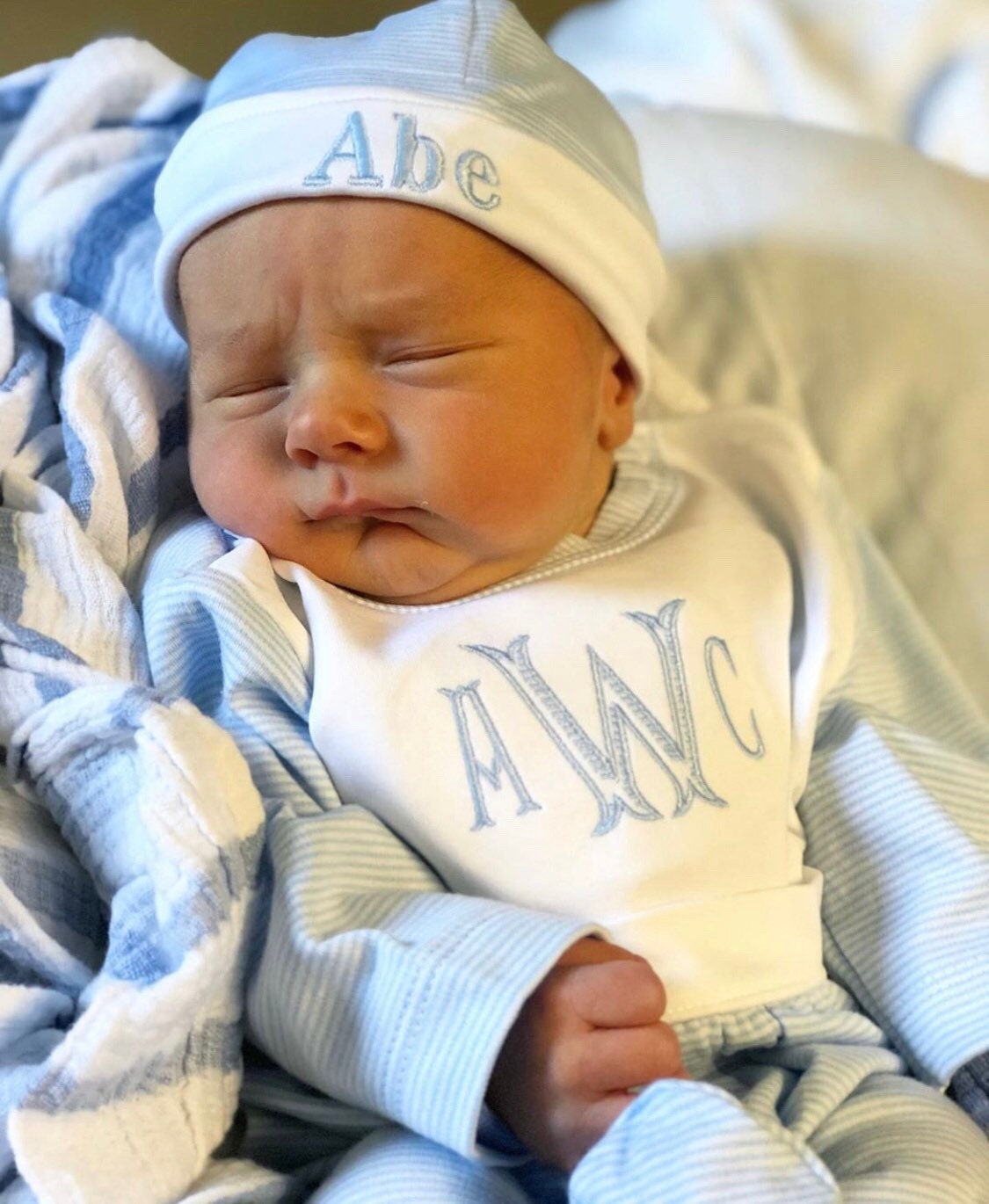 Baby boy coming home outfit, Monogrammed footie romper, Personalized Baby gift, sleeper, newborn pictures, blue tiny stripe bib front footie